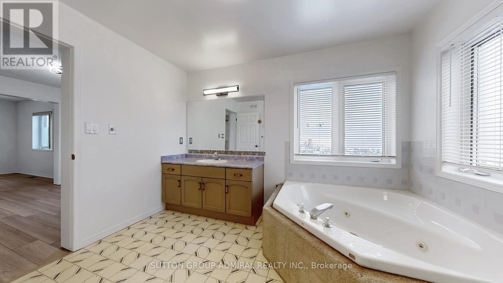 90 Clark Avenue, Markham, Ontario  L3T 1S8 - Photo 19 - N12737862