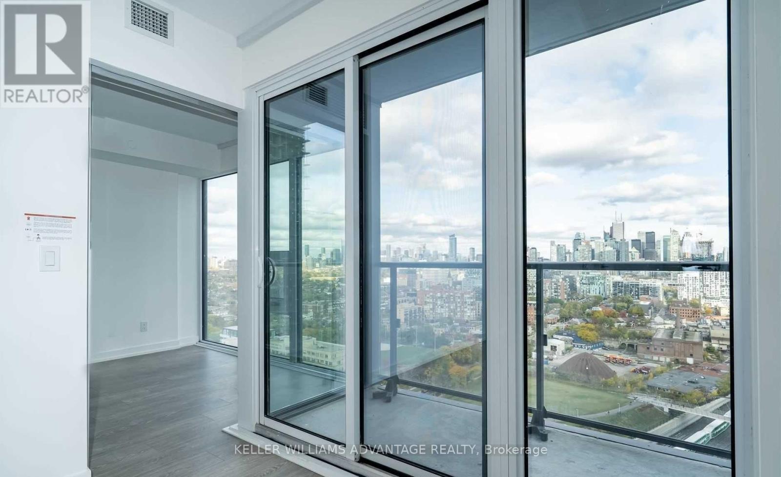 2721 - 19 Western Battery Road, Toronto, Ontario  M6K 0E3 - Photo 14 - C12598920