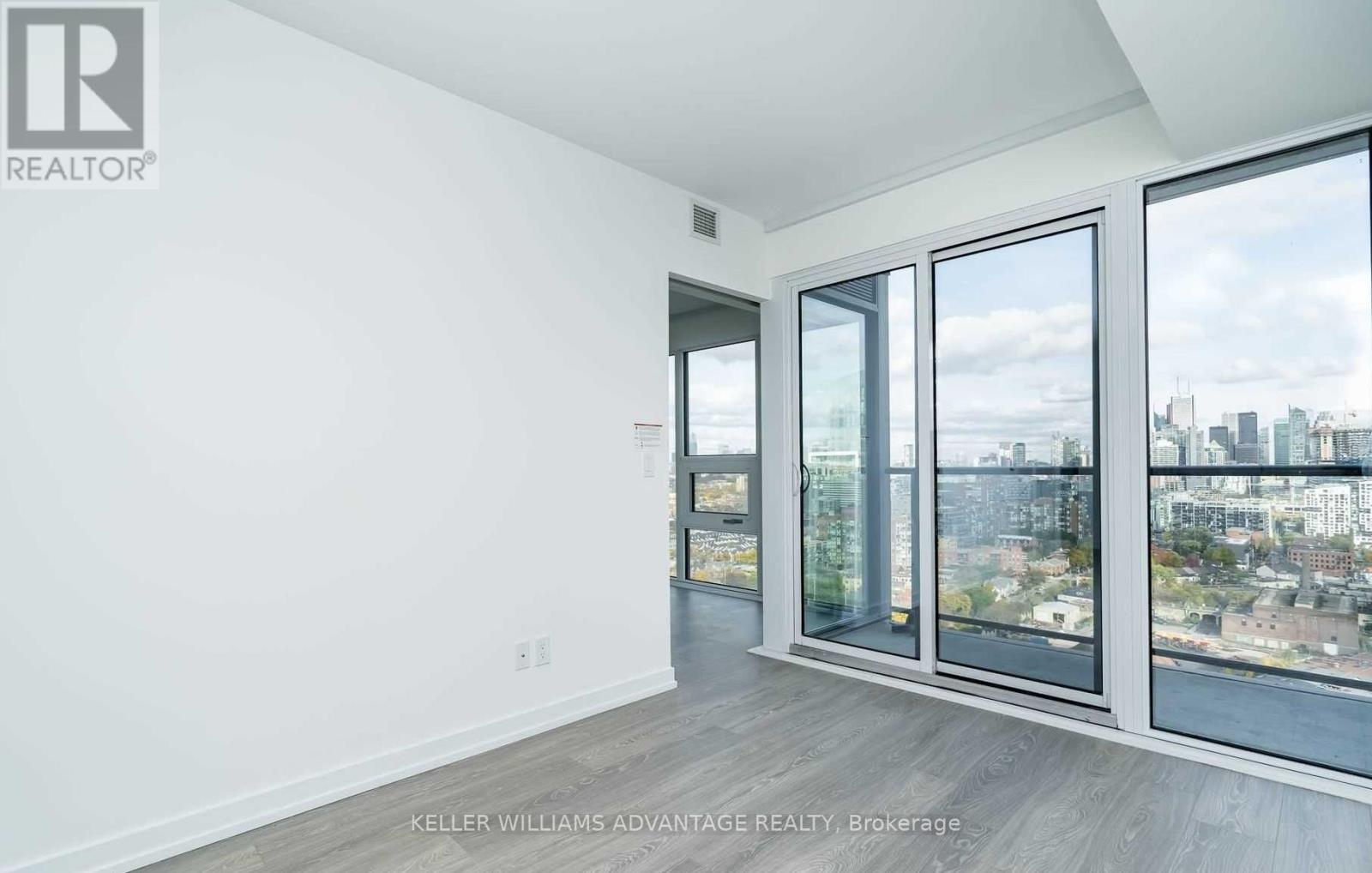 2721 - 19 Western Battery Road, Toronto, Ontario  M6K 0E3 - Photo 5 - C12598920