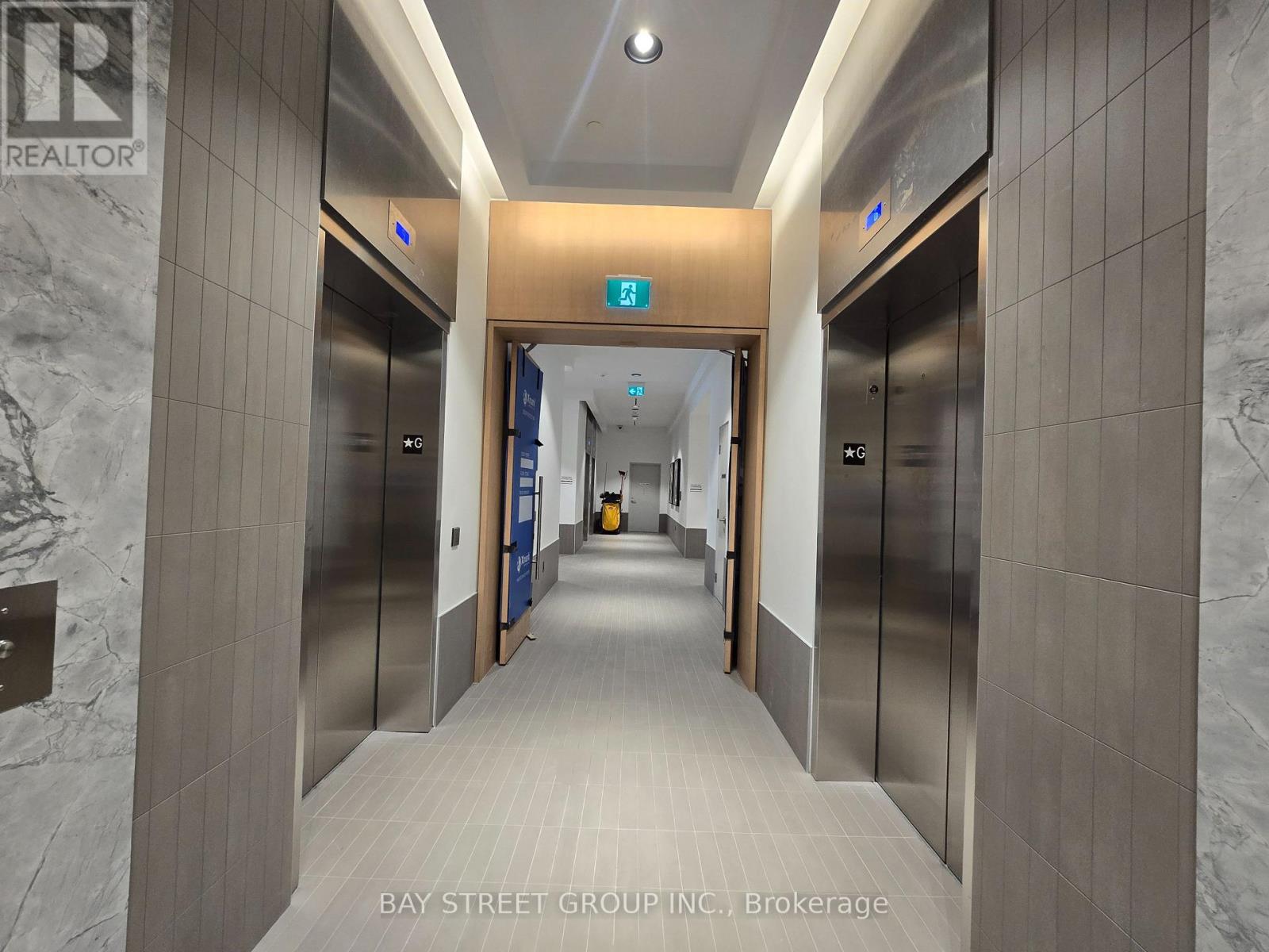 1504 - 395 Square One Drive, Mississauga, Ontario  L5B 0P6 - Photo 5 - W12737856