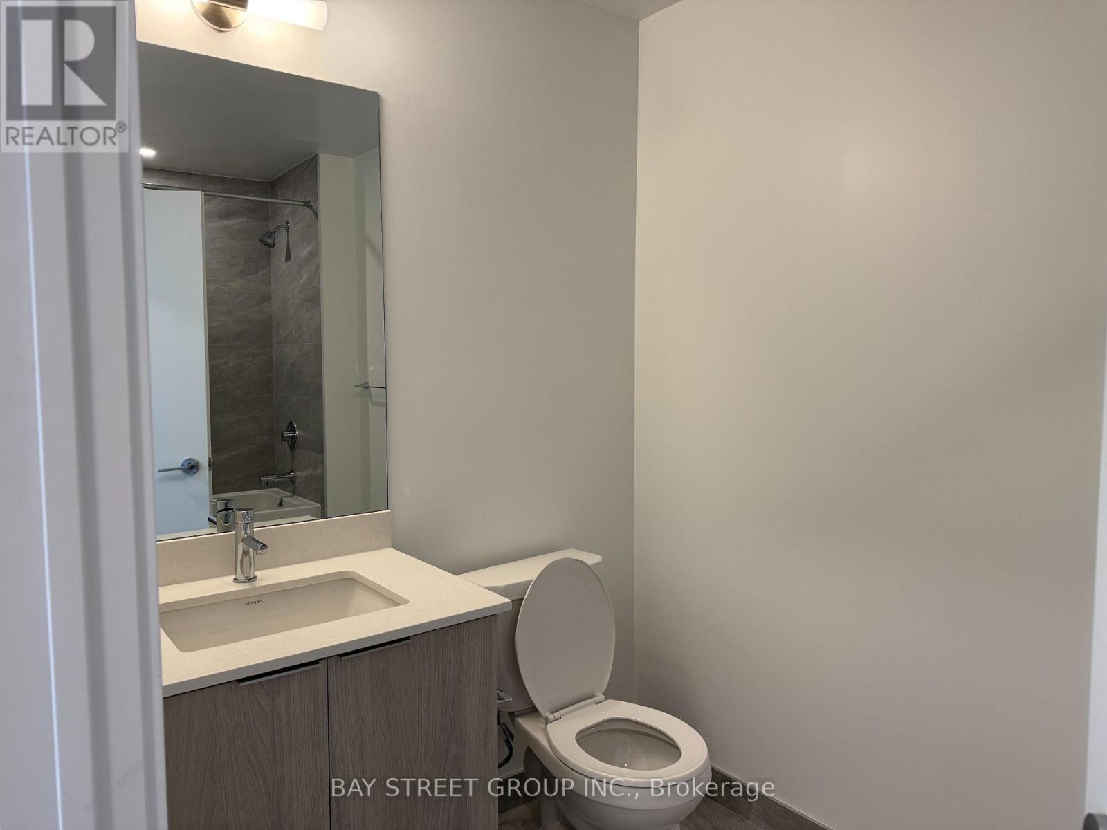 1605 - 395 Square One Drive, Mississauga, Ontario  L5B 0P6 - Photo 10 - W12737864