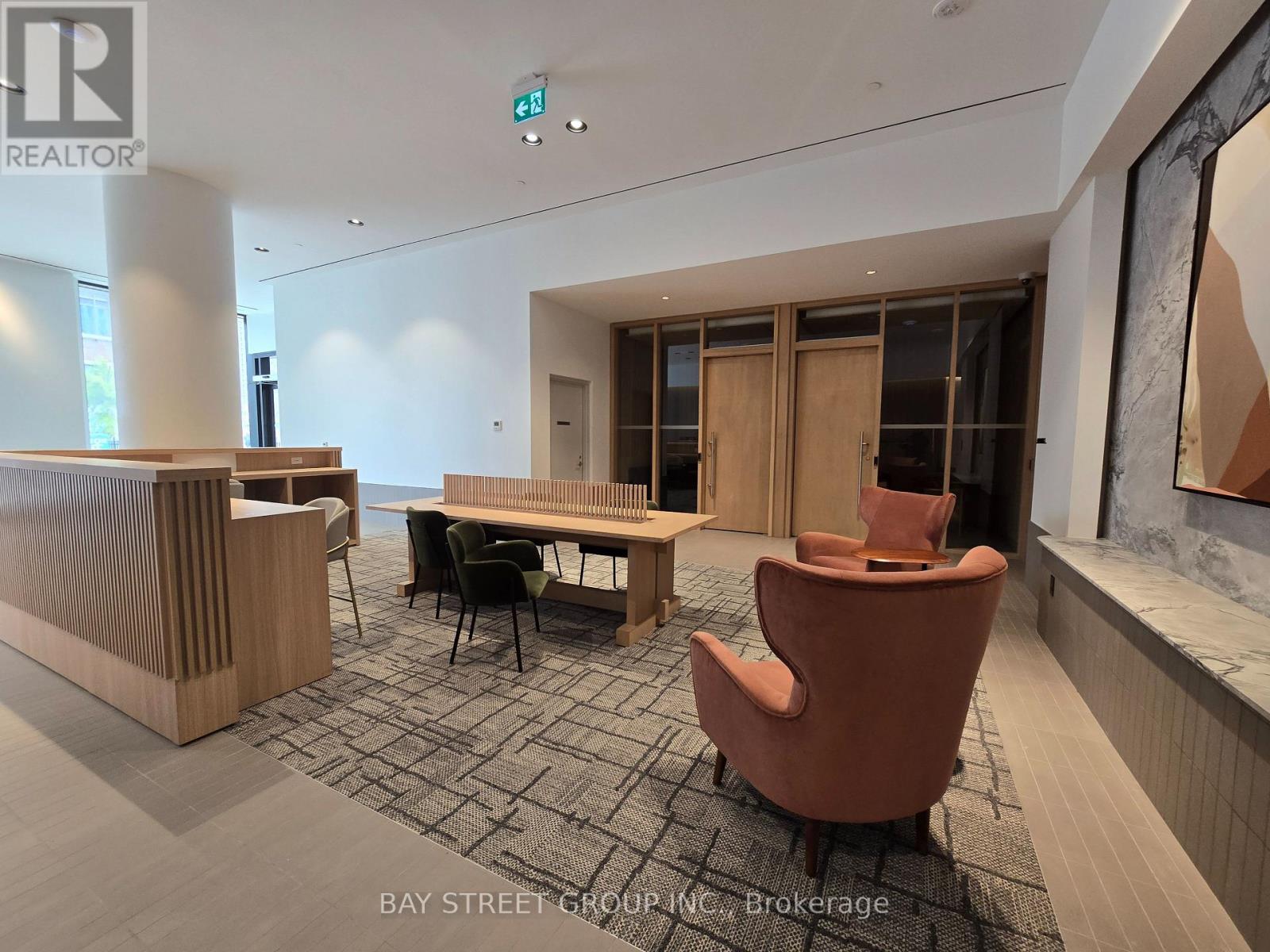 1605 - 395 Square One Drive, Mississauga, Ontario  L5B 0P6 - Photo 3 - W12737864