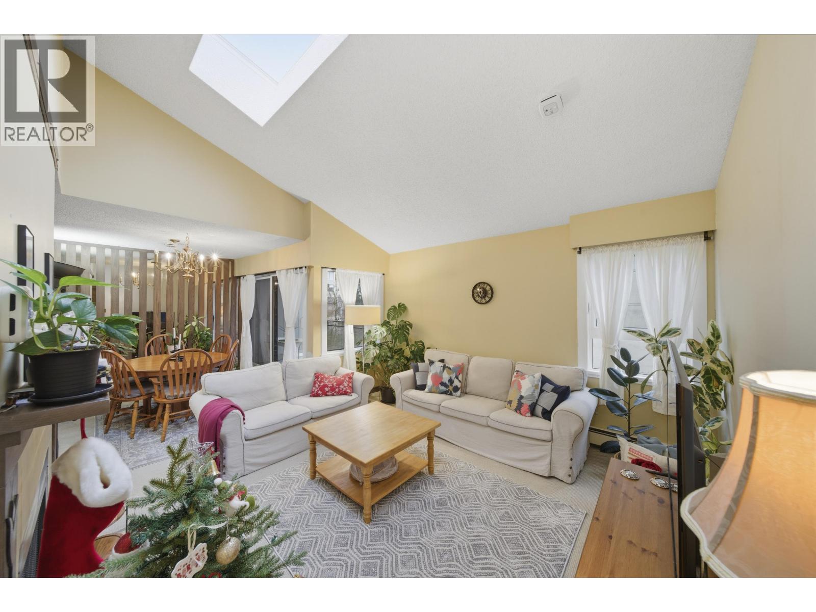 403 1340 Duchess Avenue, West Vancouver, British Columbia  V7T 1H6 - Photo 5 - R3075051