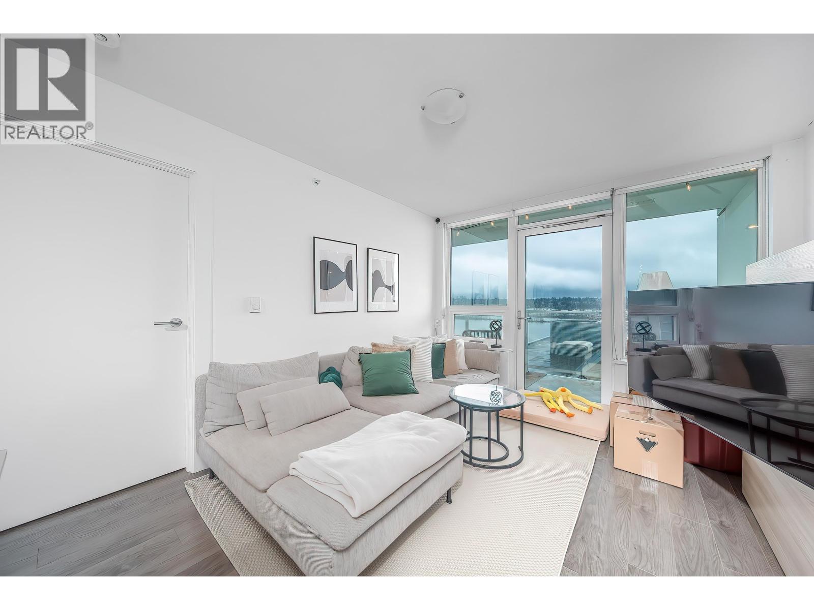 810 988 Quayside Drive, New Westminster, British Columbia V3M 0L5 - Photo 9 - R3084353