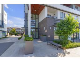 405 14438 72 AVENUE, Surrey, British Columbia