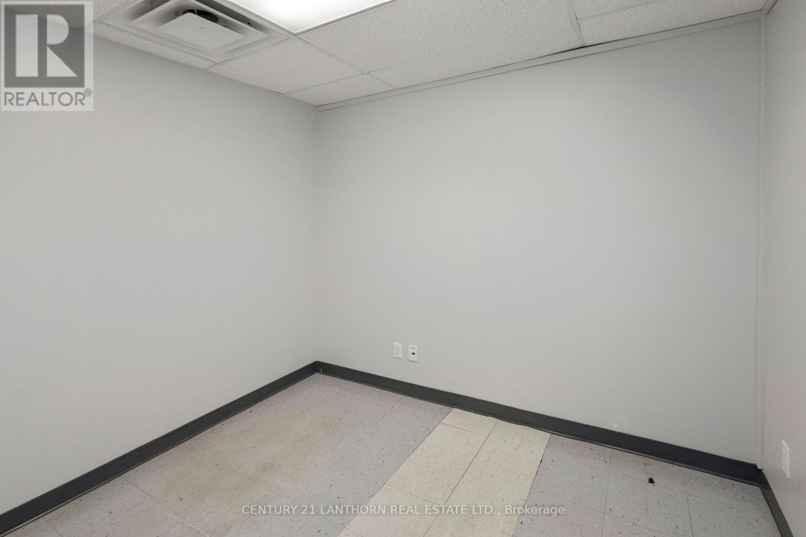 Suite 6 - 6 - 35 Bridge Street, Prince Edward County, Ontario  K0K 2T0 - Photo 10 - X12737904