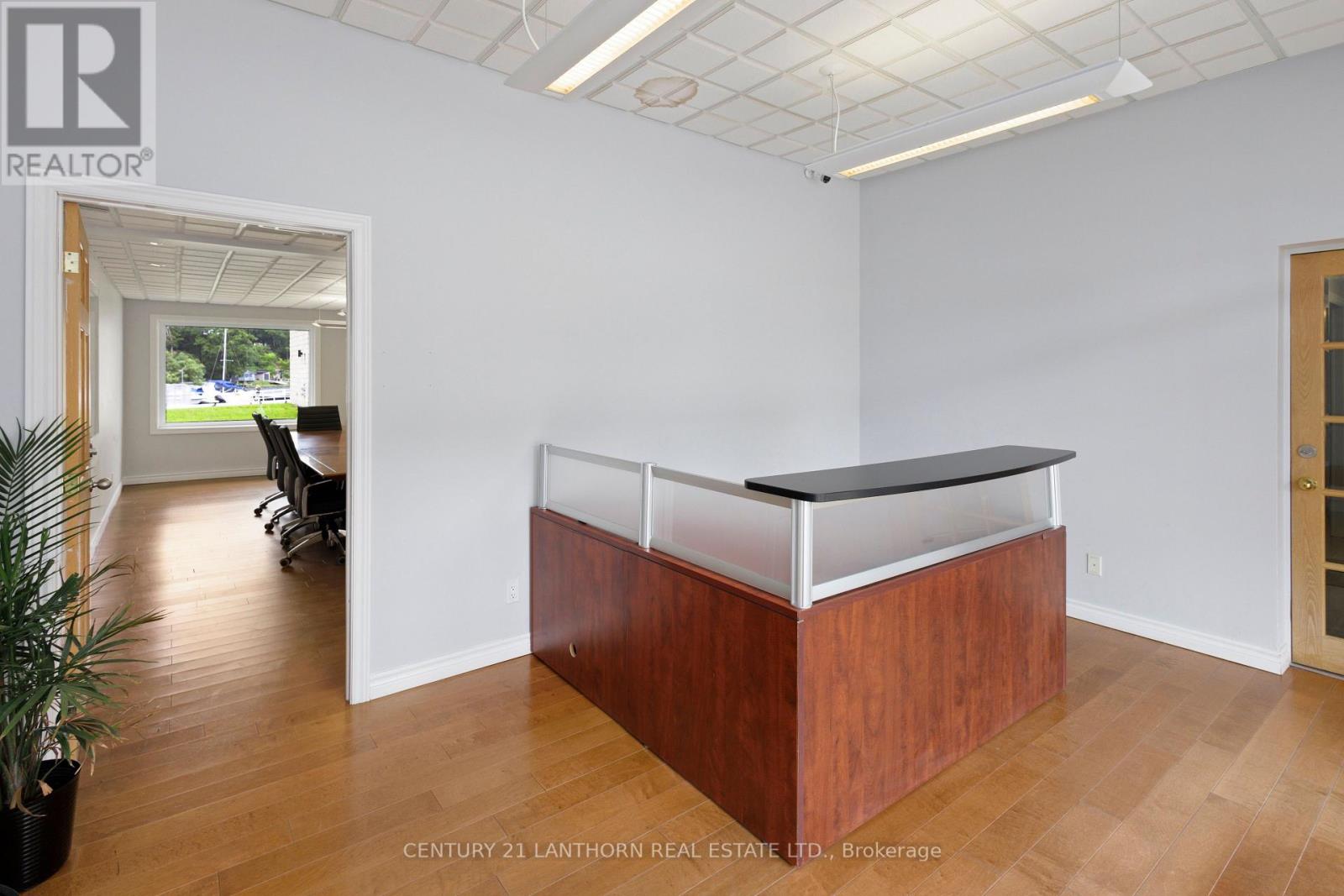 209 - 35 Bridge Street, Prince Edward County, Ontario  K0K 2T0 - Photo 3 - X12737910