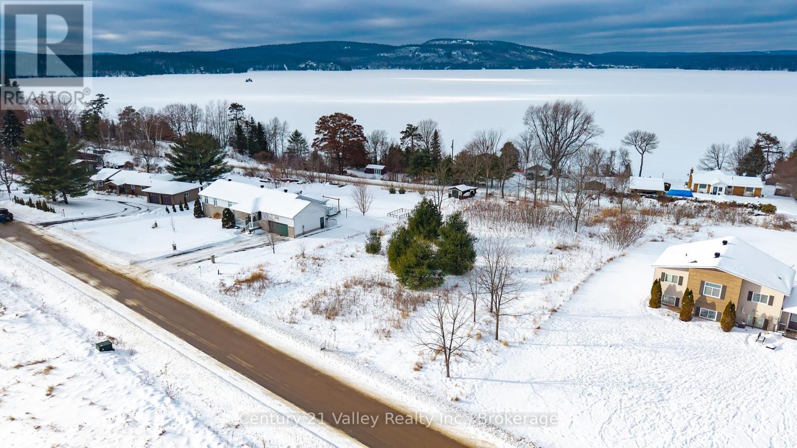 50 Spindle Drift Road, Greater Madawaska, Ontario  K0J 1H0 - Photo 5 - X12737962