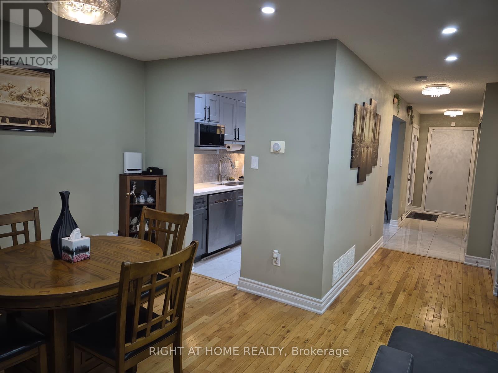 58 Teddington Crescent, Whitby, Ontario  L1R 1S5 - Photo 6 - E12719670