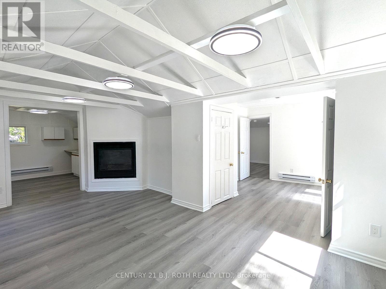 696 Hastings Avenue, Innisfil, Ontario  L9S 1Z3 - Photo 11 - N12400865