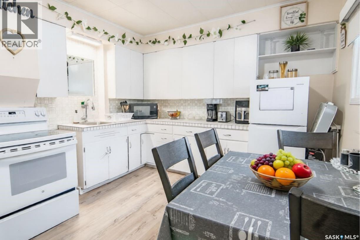 625 7th Street E, Prince Albert, Saskatchewan  S6V 0S7 - Photo 4 - SK024969