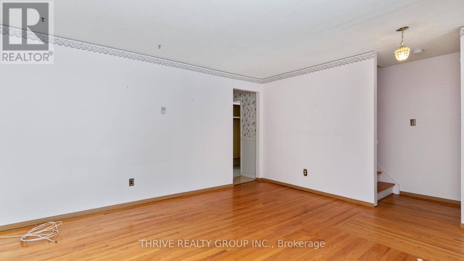 35 Kintail Crescent, London South, Ontario  N6E 1J4 - Photo 4 - X12737956