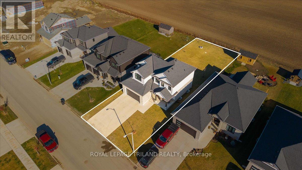 662 Ketter Way, Plympton-Wyoming, Ontario  N0N 1T0 - Photo 45 - X12550384