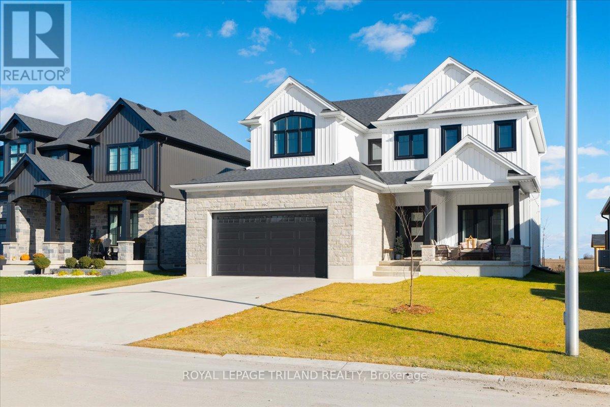 662 Ketter Way, Plympton-Wyoming, Ontario  N0N 1T0 - Photo 4 - X12550384