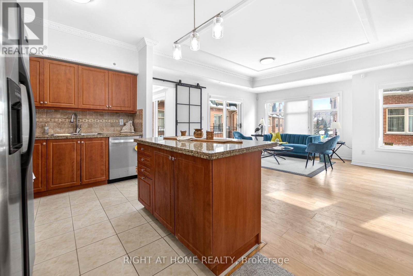 235 - 1837 Eglinton Avenue E, Toronto, Ontario  M4A 2Y4 - Photo 13 - C12737894