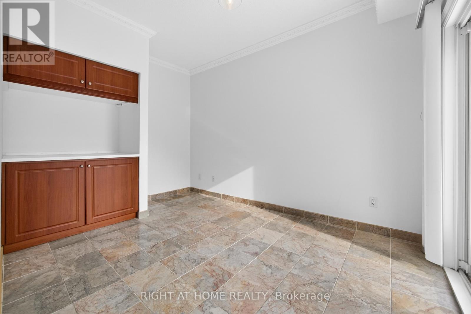 235 - 1837 Eglinton Avenue E, Toronto, Ontario  M4A 2Y4 - Photo 16 - C12737894
