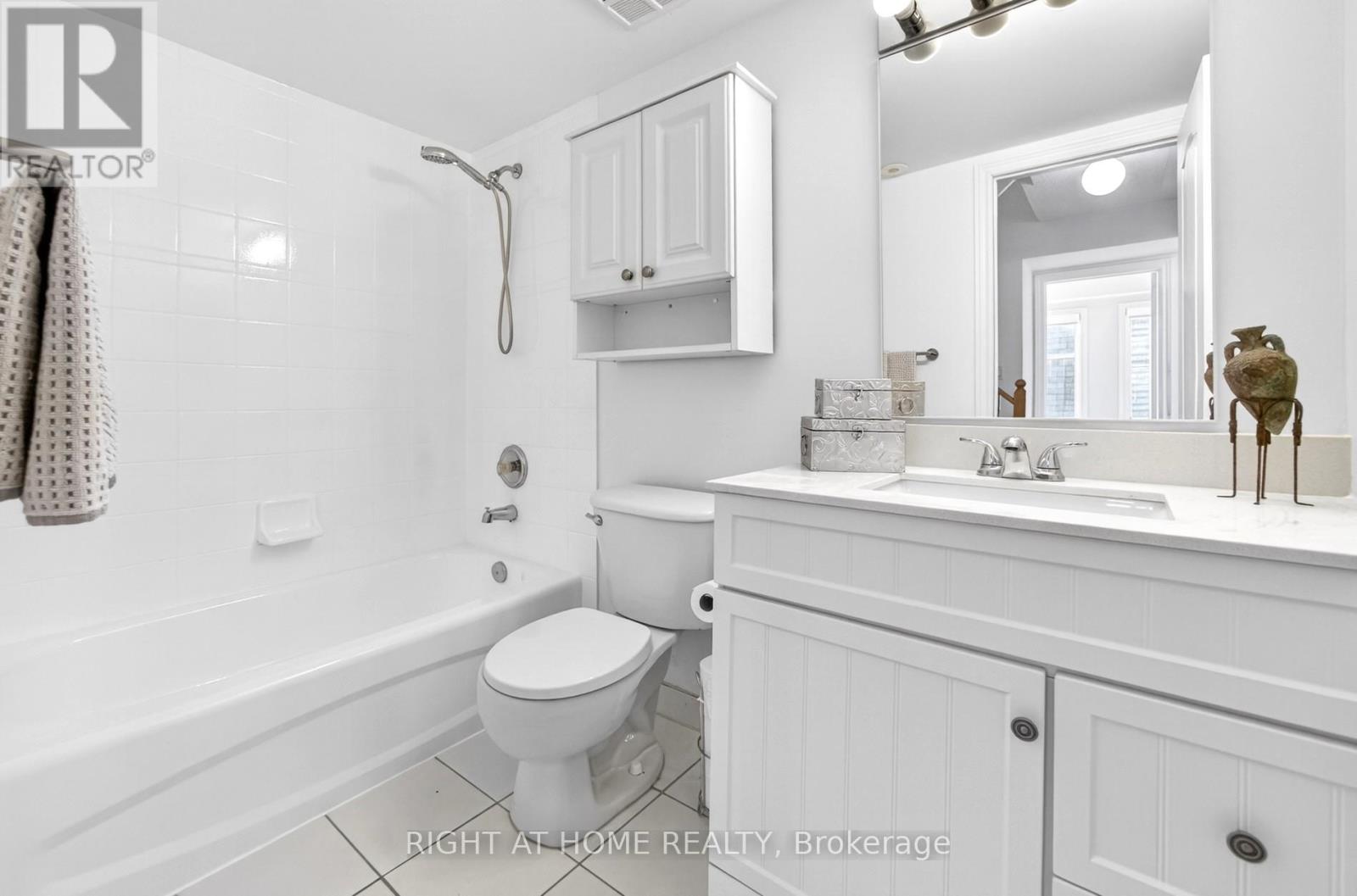 235 - 1837 Eglinton Avenue E, Toronto, Ontario  M4A 2Y4 - Photo 25 - C12737894