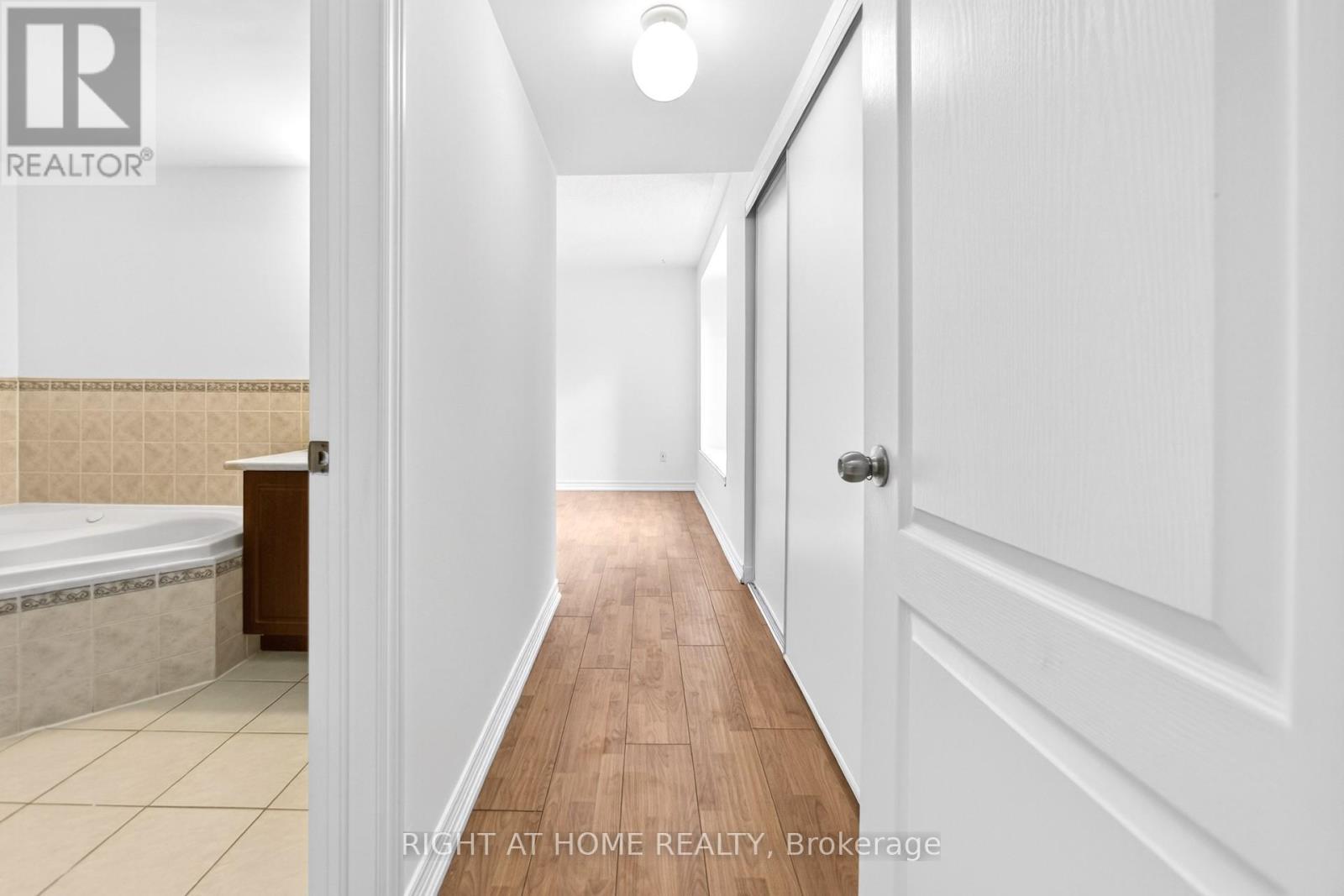 235 - 1837 Eglinton Avenue E, Toronto, Ontario  M4A 2Y4 - Photo 32 - C12737894