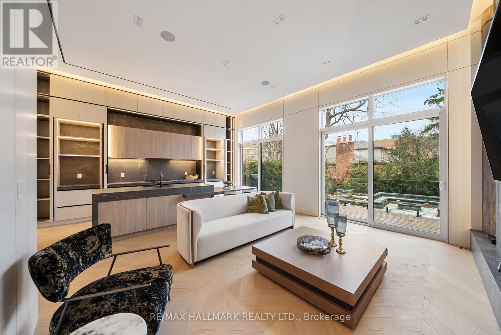 167 Parkhurst Boulevard, Toronto, Ontario  M4G 2E9 - Photo 12 - C12737940