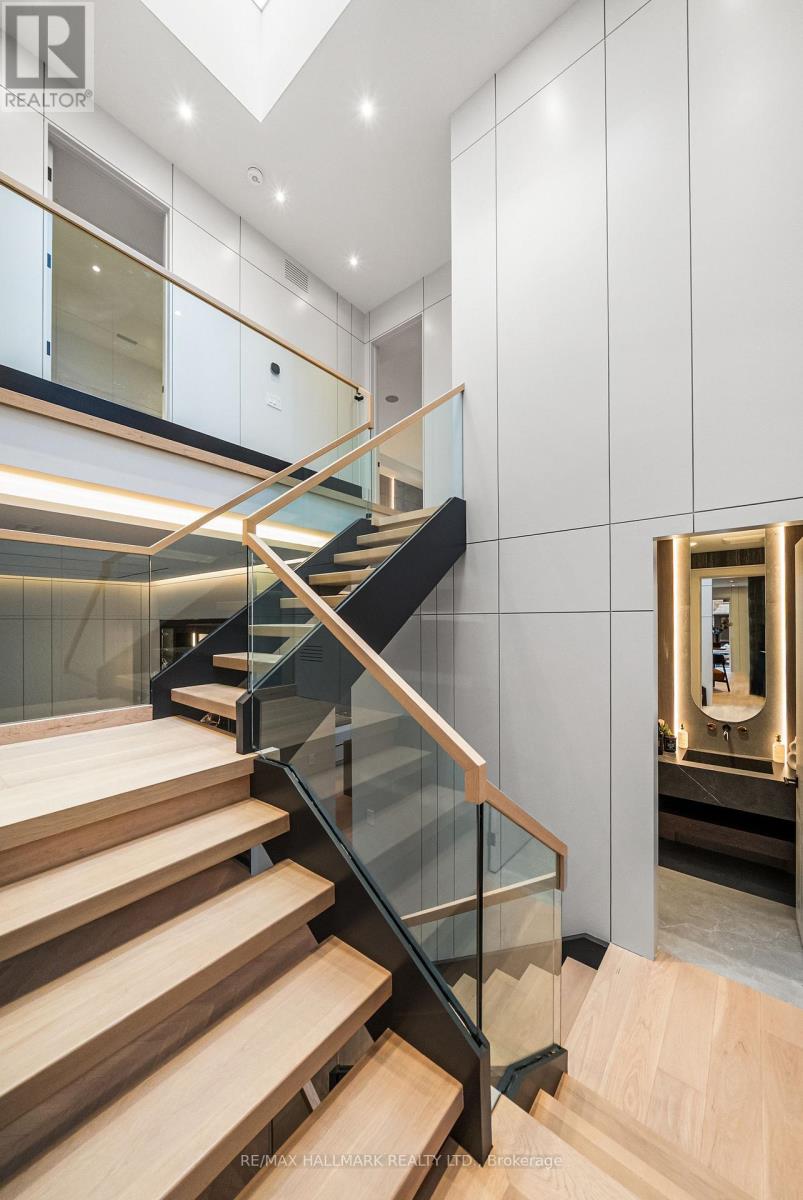 167 Parkhurst Boulevard, Toronto, Ontario  M4G 2E9 - Photo 17 - C12737940