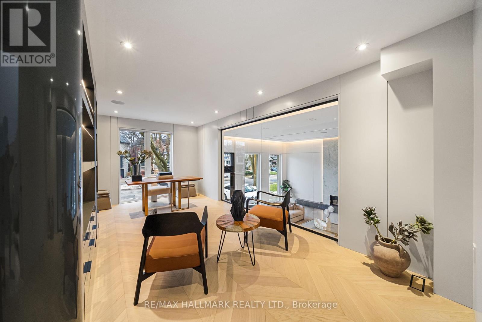 167 Parkhurst Boulevard, Toronto, Ontario  M4G 2E9 - Photo 18 - C12737940