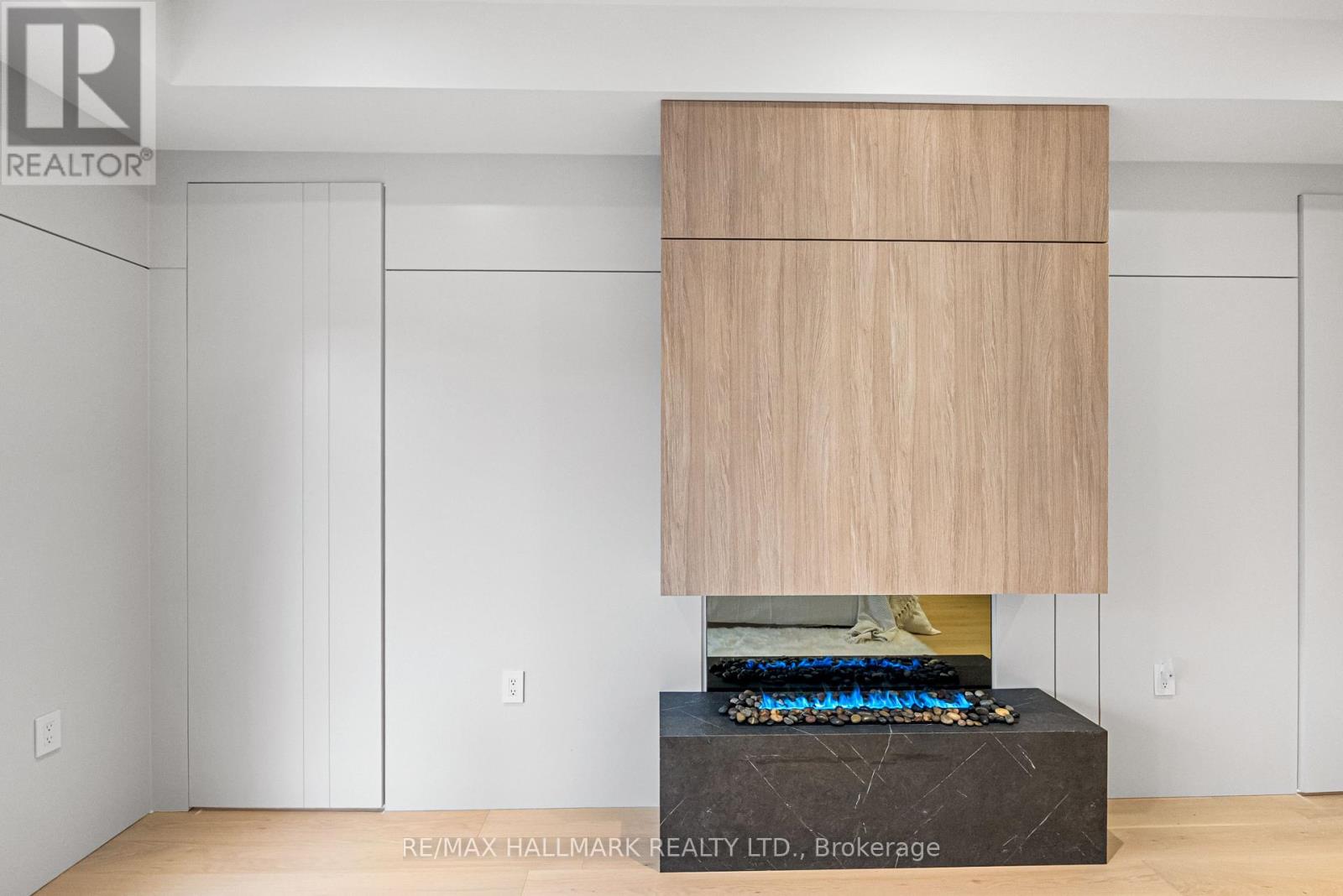 167 Parkhurst Boulevard, Toronto, Ontario  M4G 2E9 - Photo 25 - C12737940