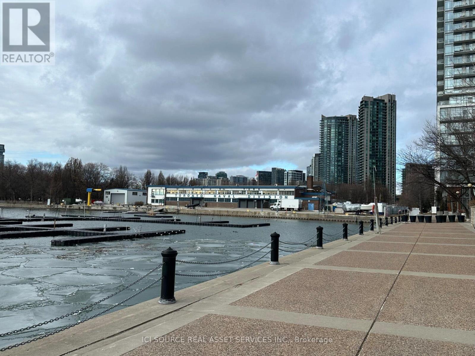 372 - 32 Stadium Road, Toronto, Ontario  M5V 3P4 - Photo 10 - C12737966