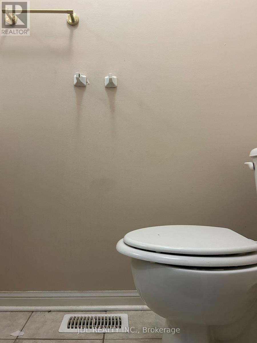 Entire Property - 233a Rouge River Dr Drive, Toronto, Ontario  M1B 6H2 - Photo 14 - E12737934