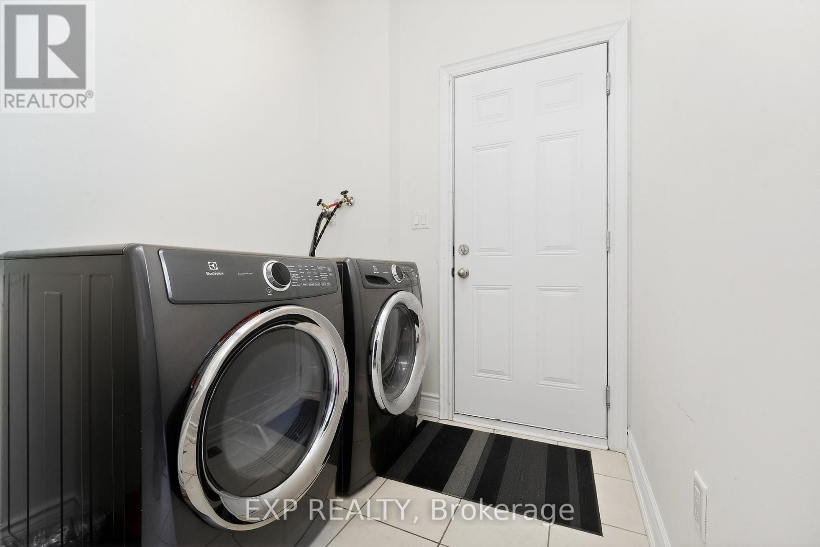 62 Ingleside Street, Vaughan, Ontario  L4L 0H9 - Photo 44 - N12737902