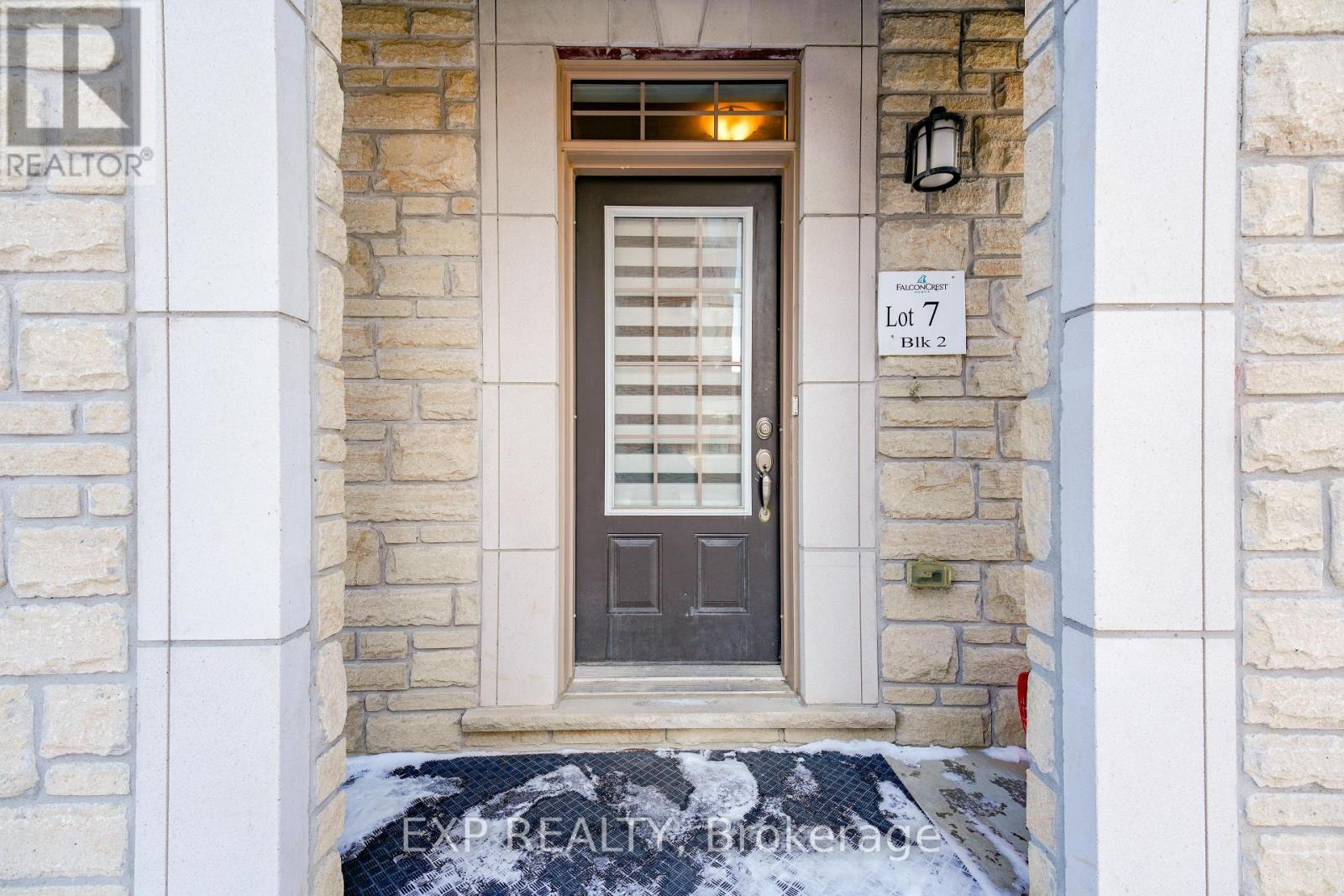 62 Ingleside Street, Vaughan, Ontario  L4L 0H9 - Photo 5 - N12737902