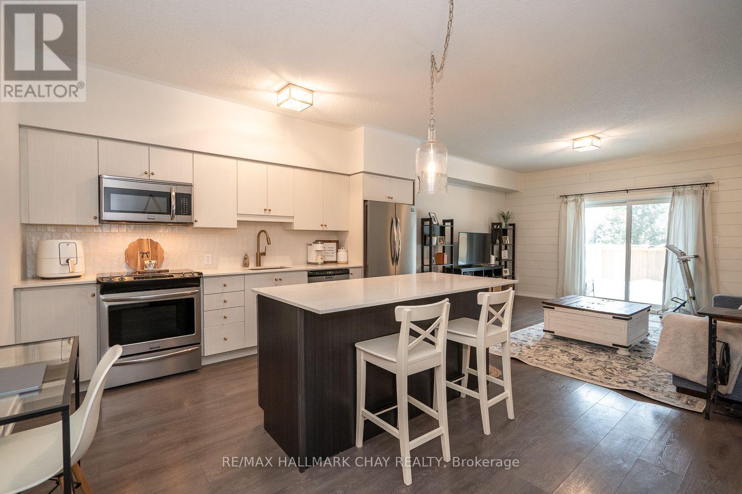 105 - 69 Boyne Street, New Tecumseth, Ontario  L9R 0N5 - Photo 3 - N12737968