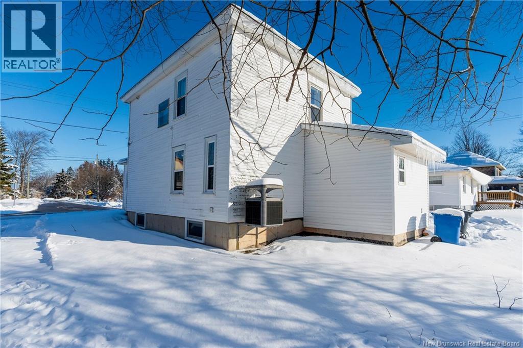 27 St James Street, Sackville, New Brunswick  E4L 4L7 - Photo 2 - NB132774
