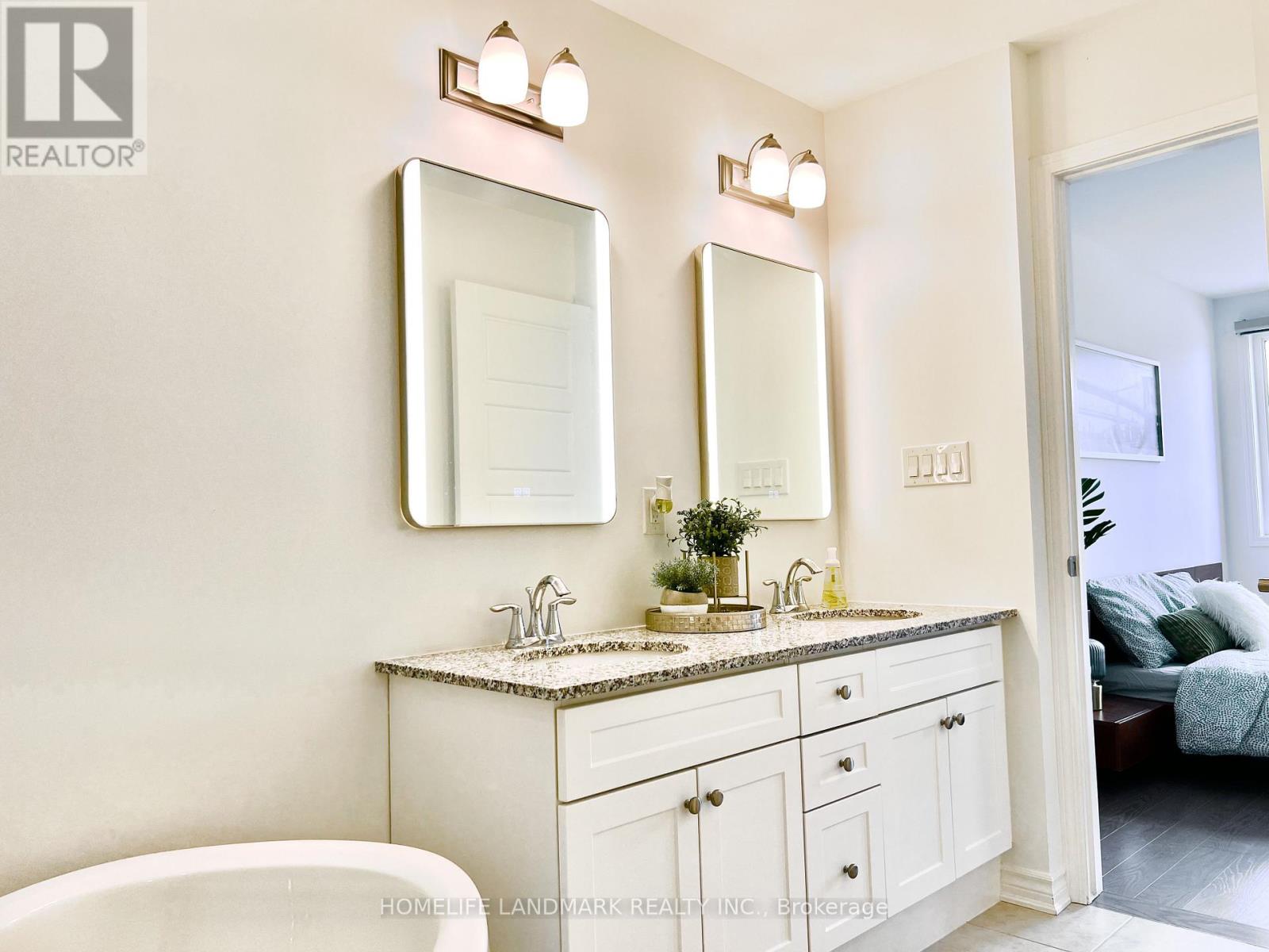 1400 Kaniv Street, Oakville, Ontario  L6M 5P3 - Photo 15 - W12737890