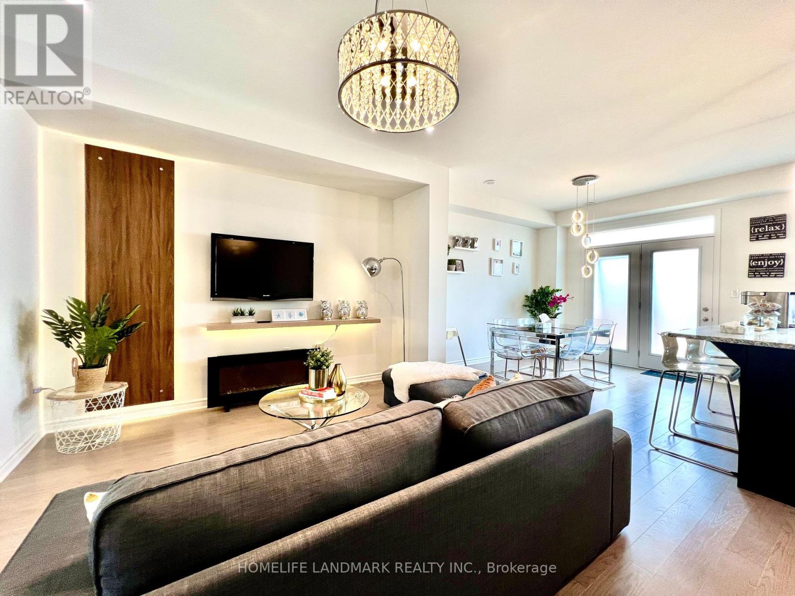 1400 Kaniv Street, Oakville, Ontario  L6M 5P3 - Photo 2 - W12737890