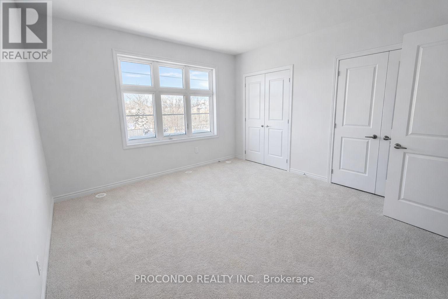 5925 Saigon Street, Mississauga, Ontario  L5V 2V9 - Photo 11 - W12737900