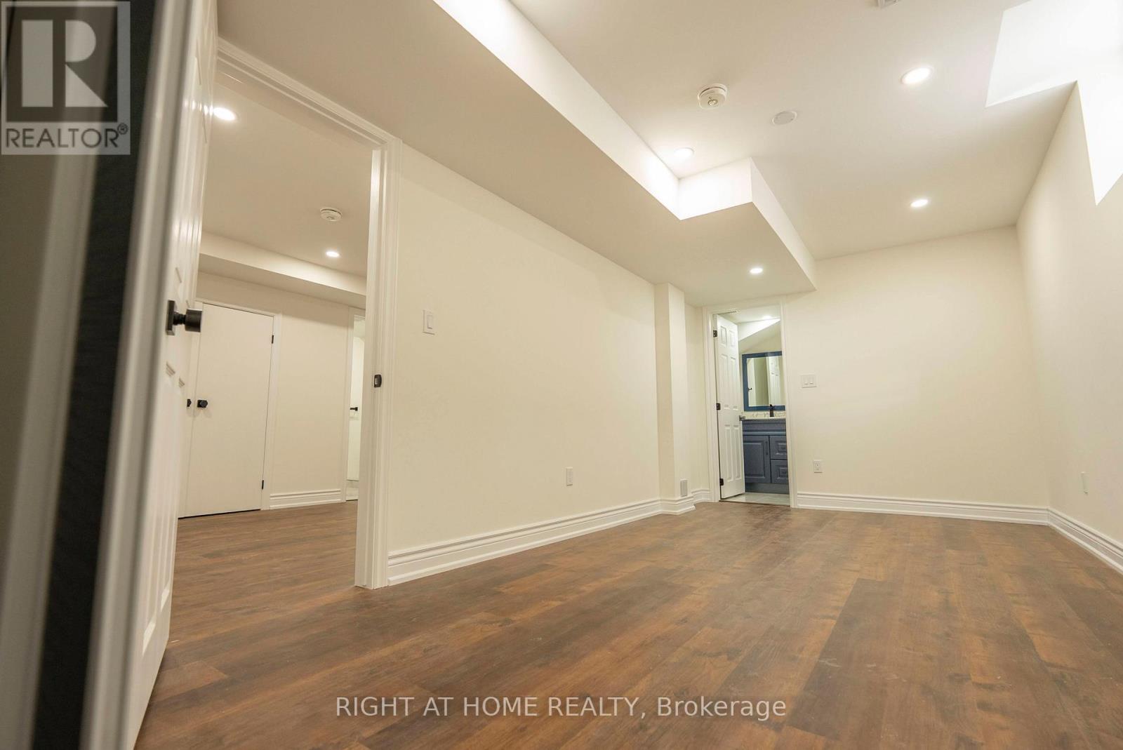 154 Bristol Road E, Mississauga, Ontario  L4Z 3V3 - Photo 10 - W12737952