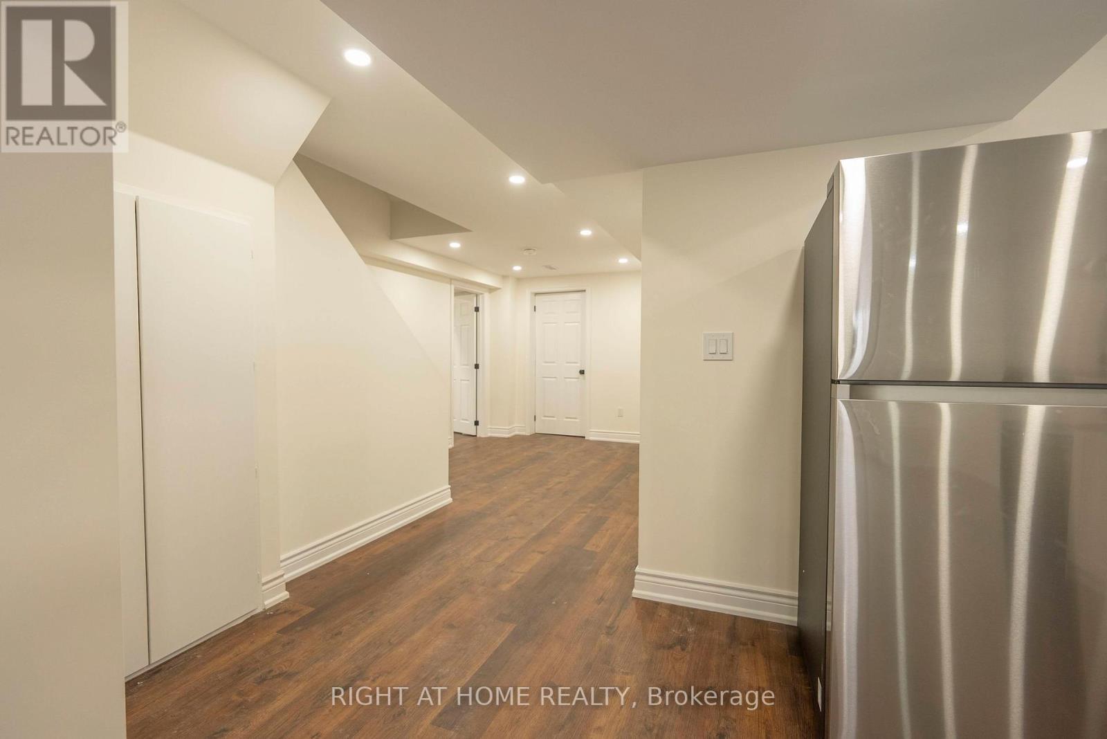 154 Bristol Road E, Mississauga, Ontario  L4Z 3V3 - Photo 7 - W12737952