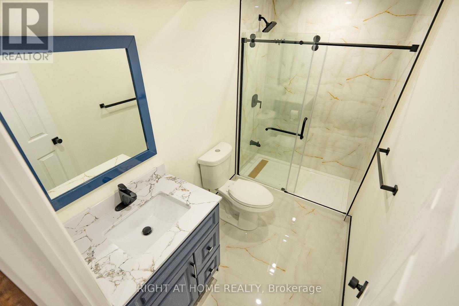 154 Bristol Road E, Mississauga, Ontario  L4Z 3V3 - Photo 8 - W12737952