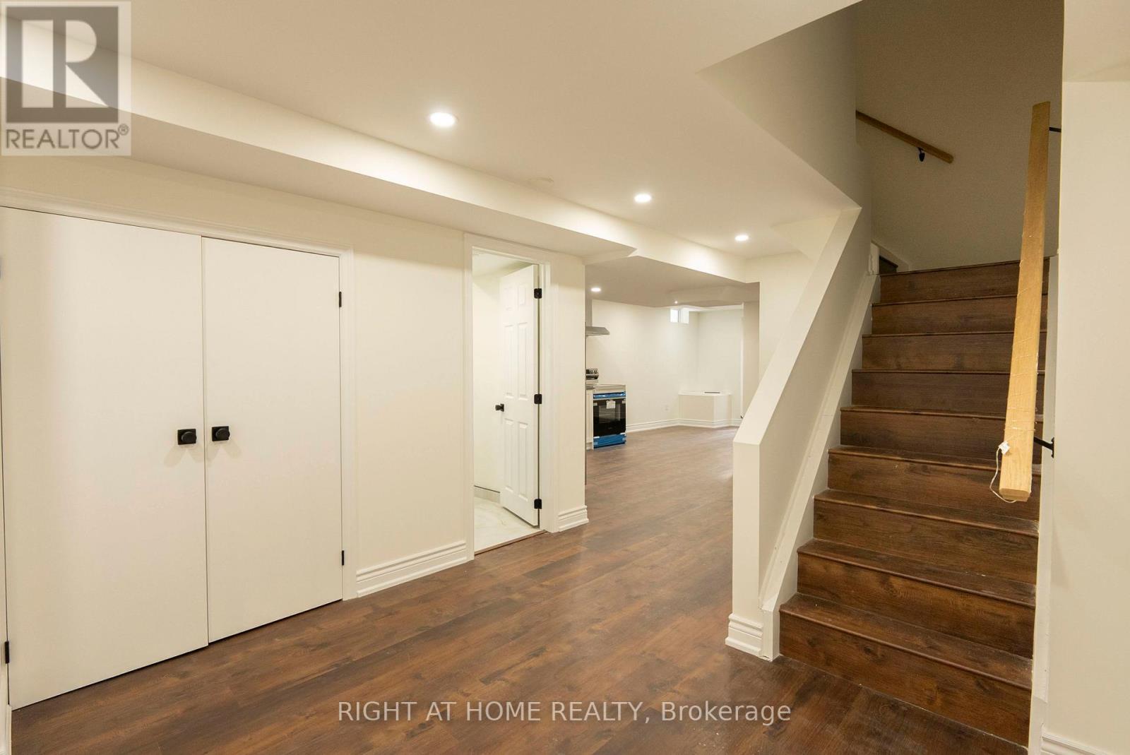 154 Bristol Road E, Mississauga, Ontario  L4Z 3V3 - Photo 9 - W12737952