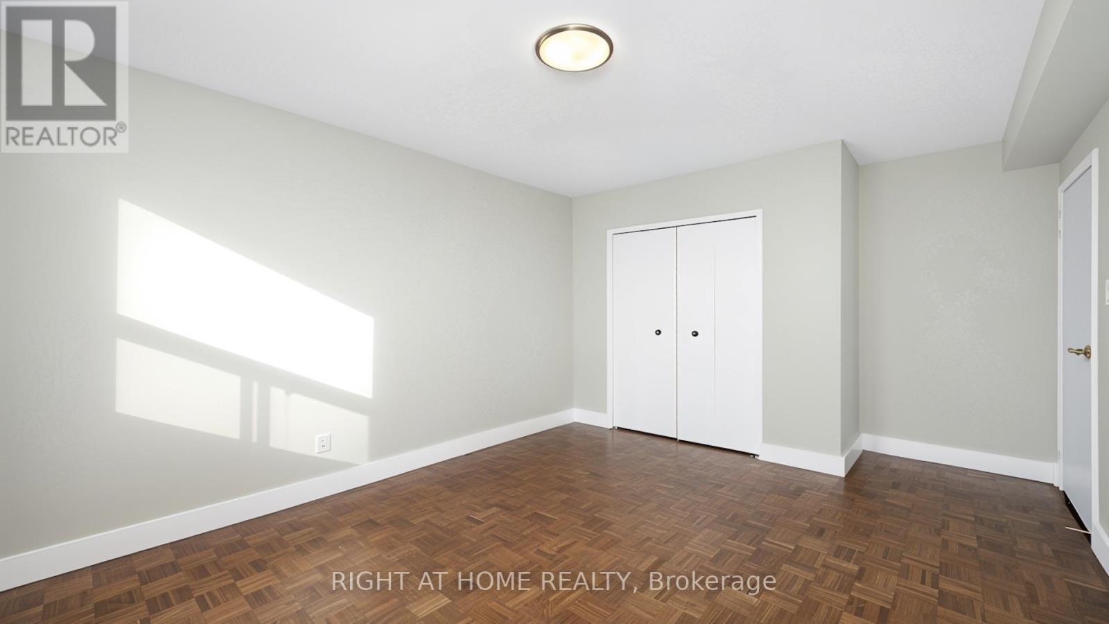 1002 - 133 Herkimer Street, Hamilton, Ontario  L8P 2H3 - Photo 12 - X12737884