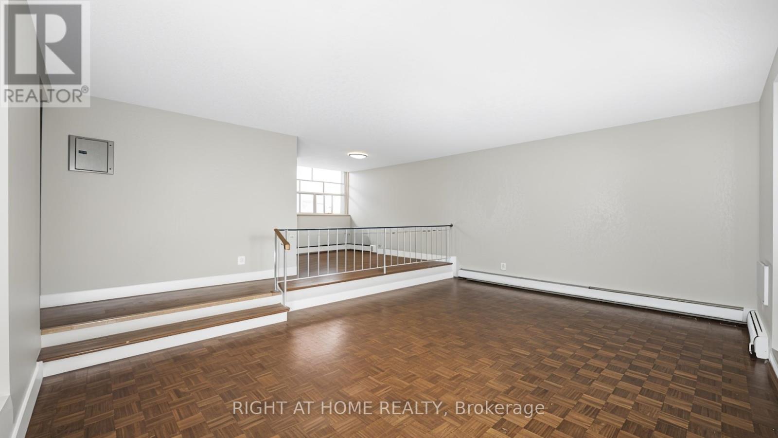 1002 - 133 Herkimer Street, Hamilton, Ontario  L8P 2H3 - Photo 8 - X12737884