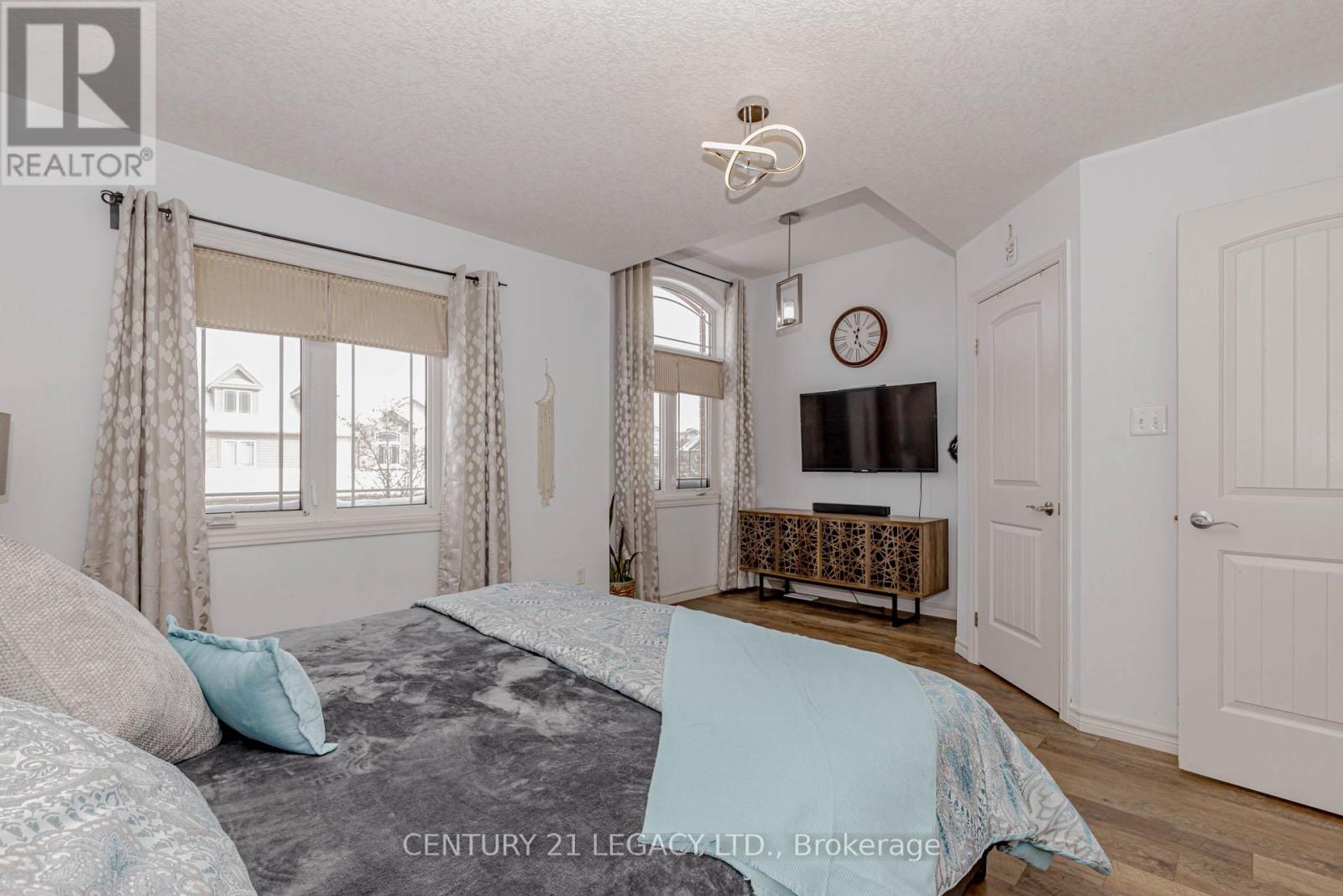 35 Oldfield Drive, Guelph, Ontario  N1L 0K6 - Photo 29 - X12737892
