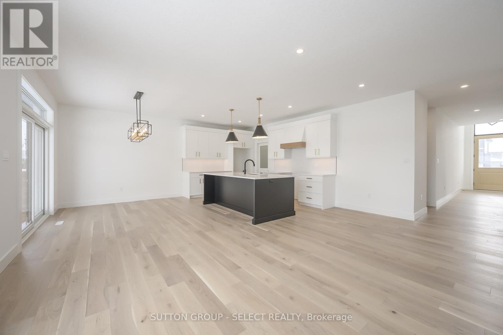 1898 Fountain Grass Drive, London South, Ontario  N6K 0M2 - Photo 6 - X12737996