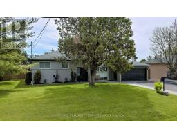 33 HAZELBURY DRIVE, King, Ontario
