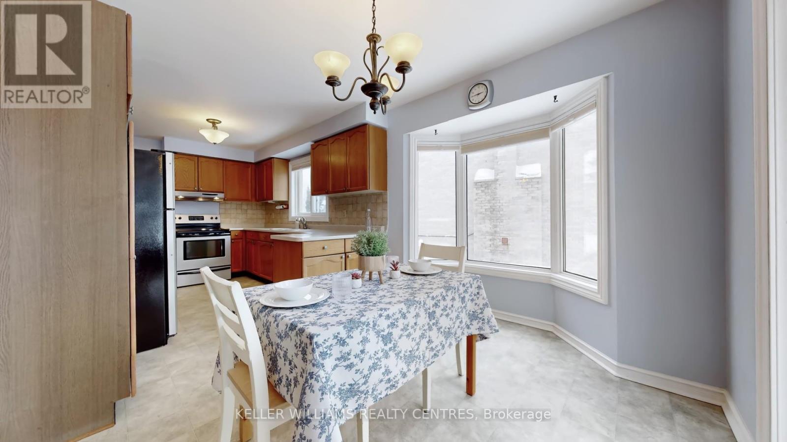 100 Timpson Drive, Aurora, Ontario  L4G 5N5 - Photo 11 - N12737990