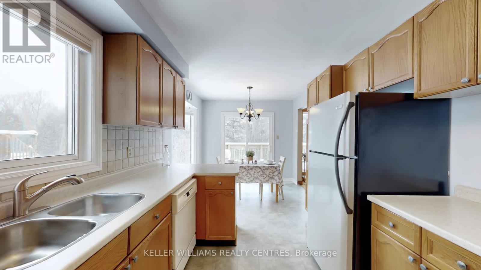 100 Timpson Drive, Aurora, Ontario  L4G 5N5 - Photo 8 - N12737990