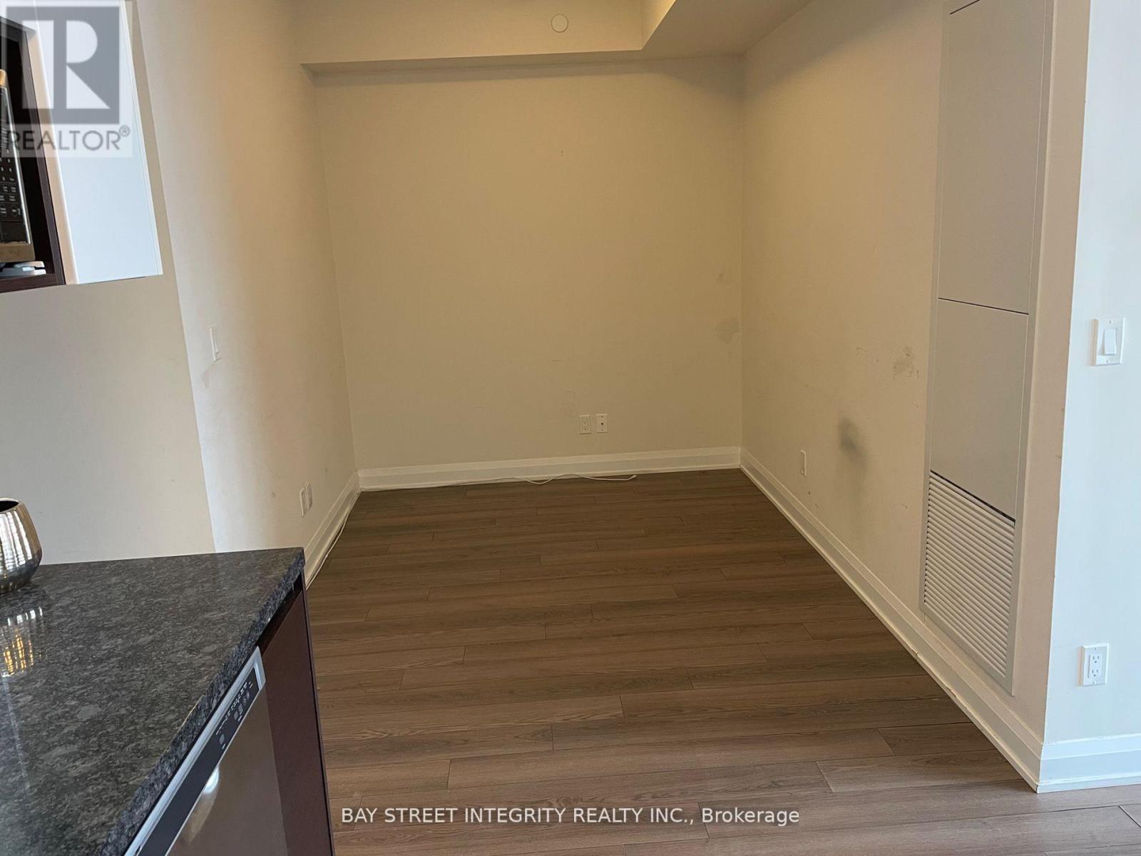 320 - 15 Water Walk Drive, Markham, Ontario  L6G 0G2 - Photo 5 - N12737992