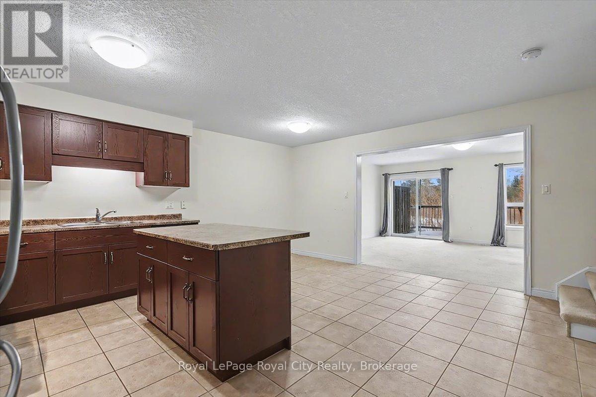 8 - 355 Macalister Boulevard, Guelph, Ontario  N1L 1B3 - Photo 10 - X12737998