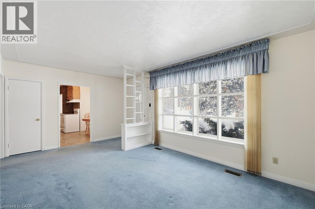 81 Clive Road, Kitchener, Ontario  N2H 3N5 - Photo 5 - 40800995