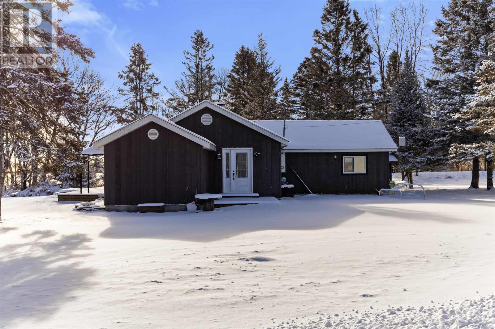 3 Hecla St, Bruce Mines, Ontario  P0R 1C0 - Photo 2 - SM253431